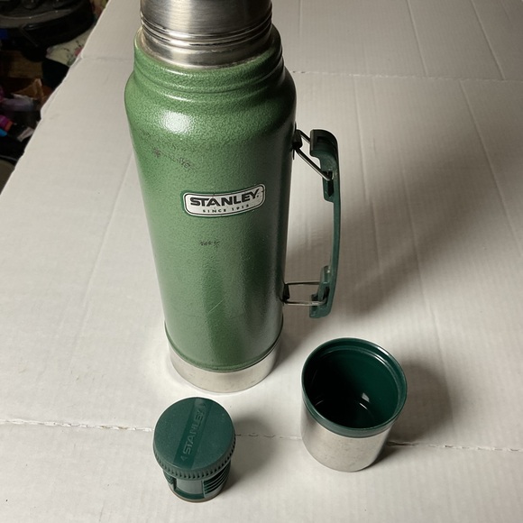 Stanley Classic Green Thermos with Silver Accents - Picture 5 of 6